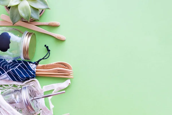 Geen Afval Concept Katoenen Zak Bamboe Bestek Tandenborstels Glazen Potten — Stockfoto