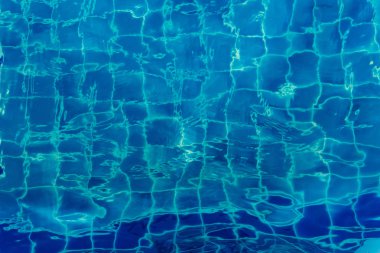 Yüzme havuzunda su dokusu.