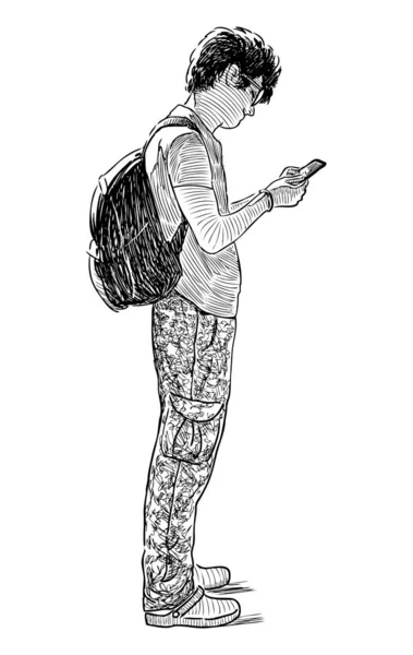 Ескіз Випадкового Міського Хлопця Стоїть Вулиці Смартфоном — стоковий вектор