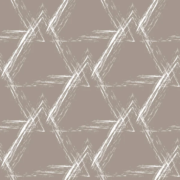 Bej renkli arka plan üzerinde beyaz grunge piramitleri