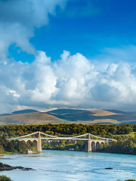 Menai Bridge, Anglesey, Północna Walia — Zdjęcie stockowe