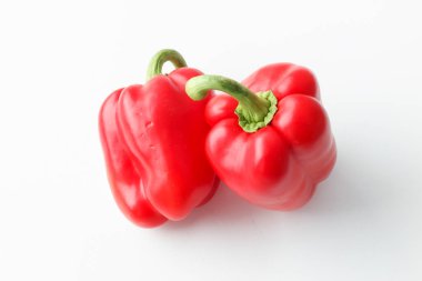 Tatlı kırmızı biber beyaz arka plan üzerinde izole Bulgar.