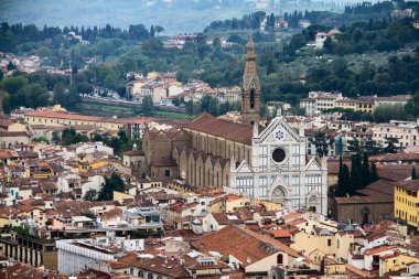 Floransa 'nın (İtalya) havadan görünüşü. Merkezinde Santa Maria del Fiore (Duomo) Katedrali bulunur.)