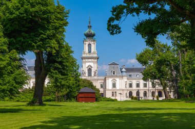 Ziyafet Sarayı ve Park Kompleksi antik Keszthely (Macaristan) şehrinin bir lav cazibesidir.)