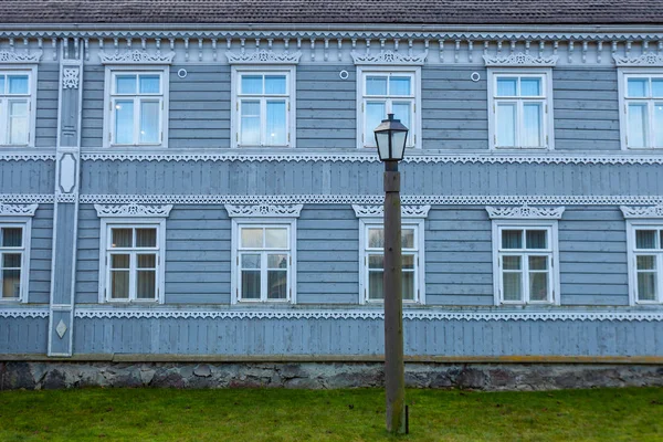 Vintage Street Lamp Background Wall Wooden House — 스톡 사진