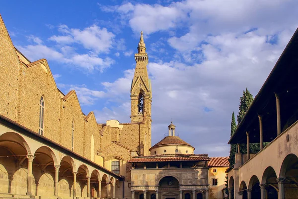 Iglesia Franciscana Santa Croce Florencia Edificio Arquitectónico Época Renacentista Patio — Foto de Stock