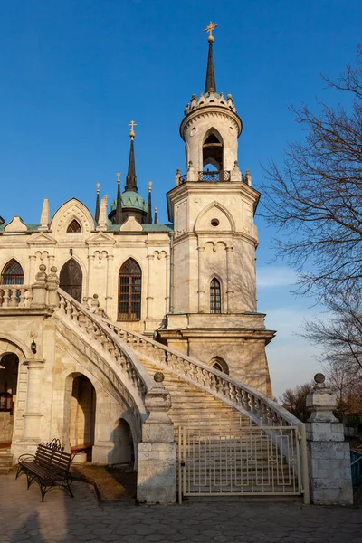 Escadaria Espiral Pitoresca Uma Antiga Igreja Ortodoxa — Fotografia de Stock
