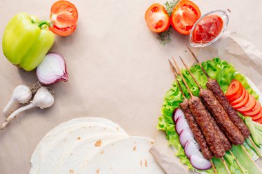 Doğu mutfağı. Şiş kebap, pide gyros lyulya-kebap, shaverma