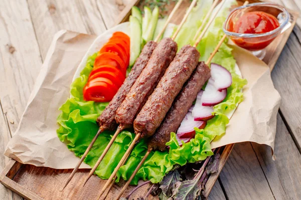 Doğu mutfağı. Şiş kebap, pide gyros lyulya-kebap, shaverma