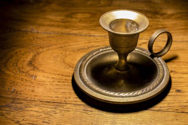 Antika pirinç şamdan 