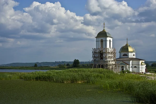 Weergave Van Kerk Het Eiland Het Midden Van Dnipro Rivier — Stockfoto