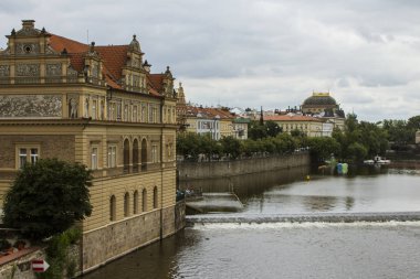 Prag kıyısındaki görüntüleyin. Çek Cumhuriyeti