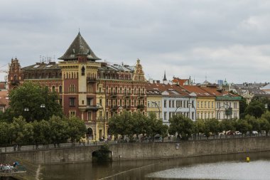Prag kıyısındaki görüntüleyin. Çek Cumhuriyeti