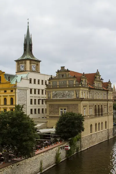 Prag Kıyısındaki Görüntüleyin Çek Cumhuriyeti — Stok fotoğraf