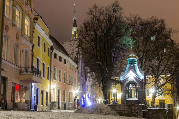 Ночная Улица Старом Городе Таллинна Эстония — стоковое фото