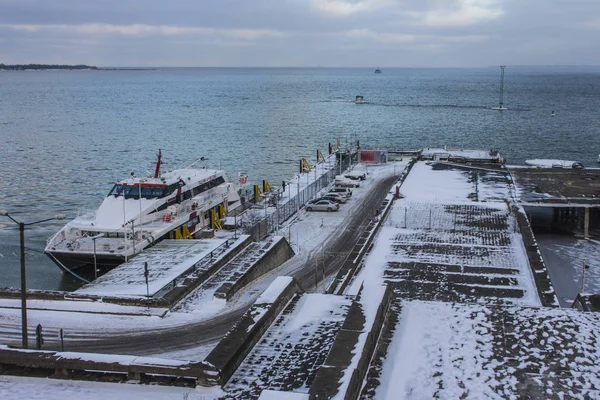 Pequeño Muelle Ferry Tallin Una Mañana Helada Invierno Países Bajos —  Fotos de Stock