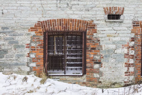 Okno Cihlové Zdi Vězení Tallinnu Zimě Estonsko — Stock fotografie