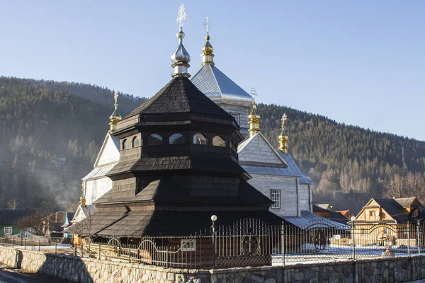 Historic Wooden Church Holy Trinity Carpathian Village Mykulychyn Winter Ukrainebuilt — Stock Photo, Image