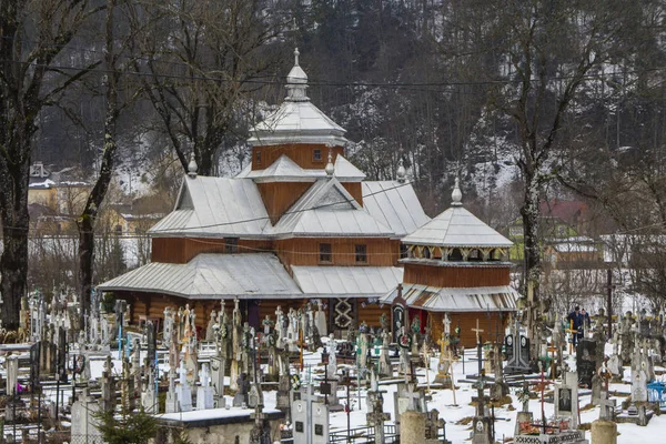 Ancient Wooden Church John Merciful Carpathian Village Yaremche Winter Ukraine — Stock Photo, Image