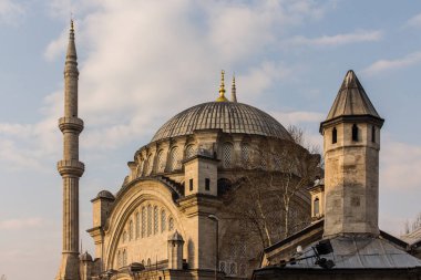 İstanbul, Türkiye 'de bulunan Nuruosmaniye Camii - Osmanlı Camii manzarası