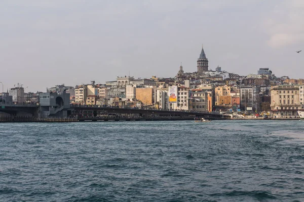 Uitzicht Bosporus Istanbul Karakoy District Een Zonnige Dag Turkije — Stockfoto