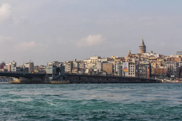 Vista Del Bósforo Distrito Karakoy Estambul Día Soleado Turquía — Foto de Stock