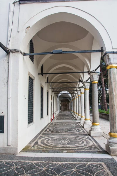 Schilderachtige Gang Het Topkapi Paleis Istanbul Turkije — Stockfoto