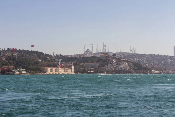 Vista Del Bósforo Uno Los Distritos Estambul Día Soleado Turquía — Foto de Stock