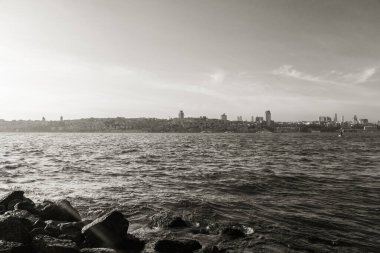 İstanbul 'un Taksim ilçesinin gün batımında Boğaziçi manzarası. Türkiye