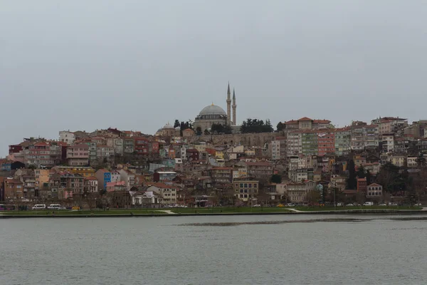 Vista Una Zona Residencial Estambul Desde Bahía Golden Horn Con — Foto de Stock