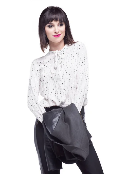 Jonge vrouw elegant gekleed zakenvrouw op een witte achtergrond. — Stockfoto