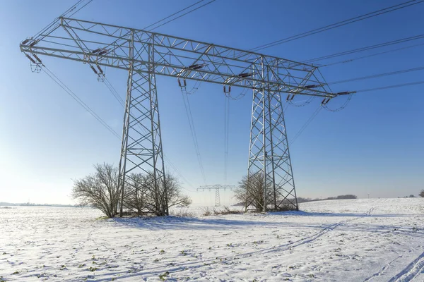 Hochspannungskabel — Stockfoto