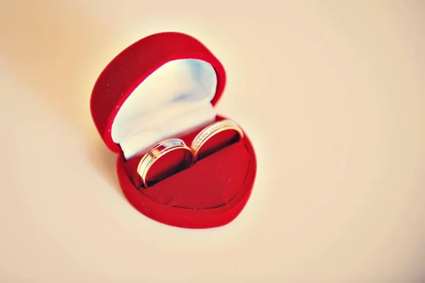 Two wedding rings in the red box — Stock Photo, Image