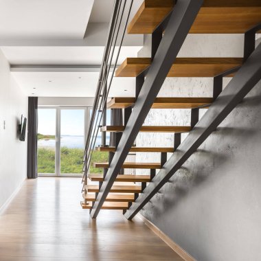 Işık villa iç merdiven ile
