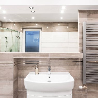 Bej banyo ısıtıcı