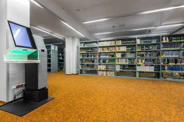 Kütüphane iç modern teknoloji ile
