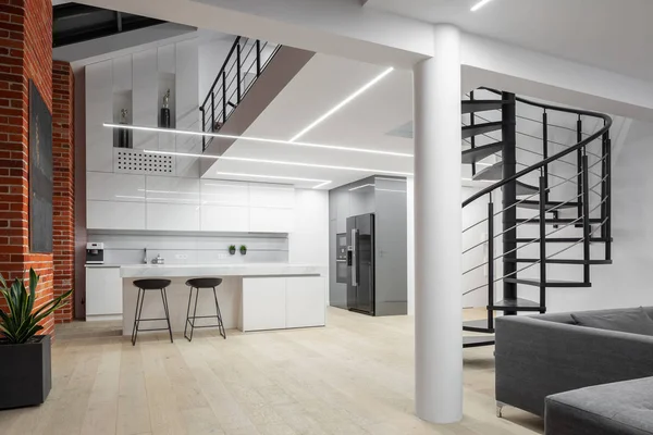 Modern loft apartment with mezzanine floor — Stock Photo, Image