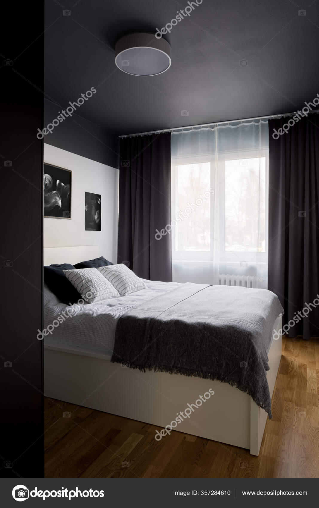 Designed Bedroom Stylish Black Ceiling