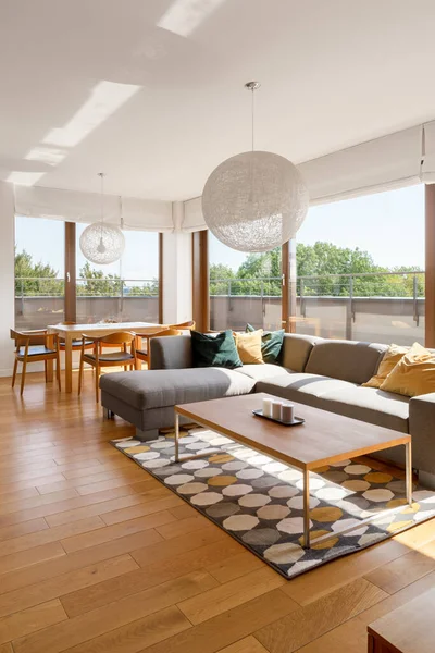 Spacious Living Room Wooden Floor Big Windows Gray Corner Sofa — Stock Photo, Image