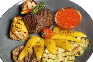 garnitür sebze ile ızgara et