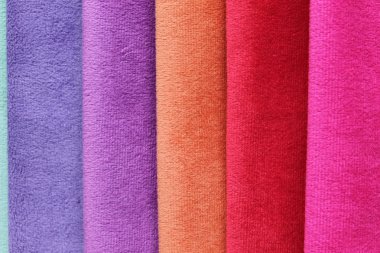  Pembe, turuncu, kırmızı ve mor örnekleri