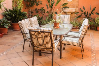 Avlu ayrıntılı olarak Vintage tarzı