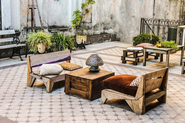 Vintage veranda açık dışında