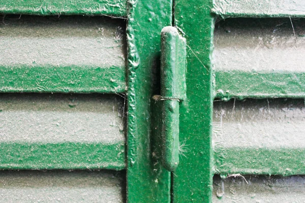 Винтажные петли в зеленом — стоковое фото