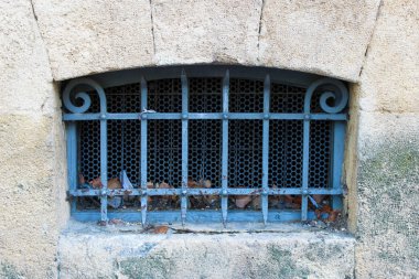 Demir eski pencere mimarisi