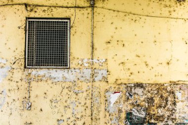 Rustik pencere mimarisini ayrıntılandır