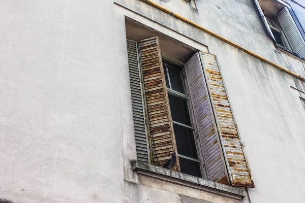 复古窗口细节建筑 — 图库照片