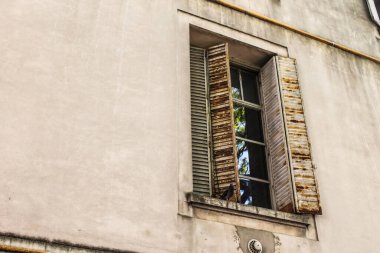 Vintage pencere mimarisini ayrıntılandır