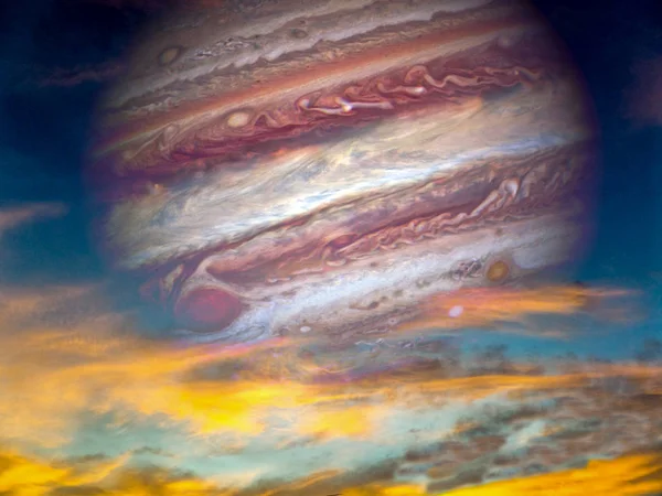 Jüpiter ve günbatımı kırmızı göz — Stok fotoğraf