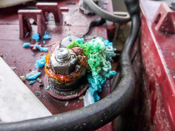 rust and dregs hang and damege battery